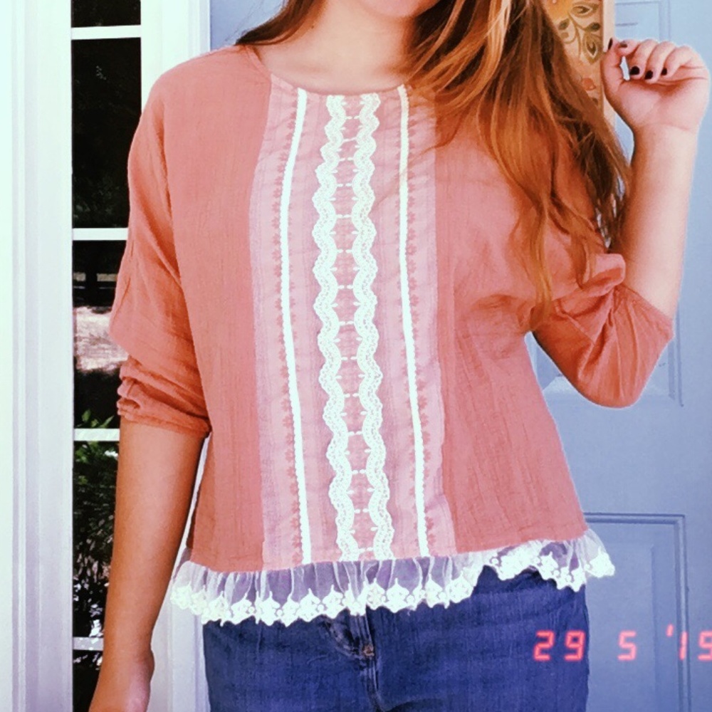Pink Lace Blouse - Picture 4 of 4